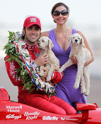 Ashley Judd with Dario Franchitti and their dogs at Indy 500