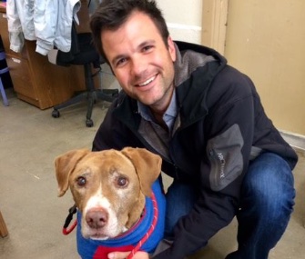 The Internet went wild for Matt Evans and the senior dog he adopted, Donuts.