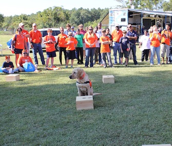 a scent-detection demonstration at Auburn University