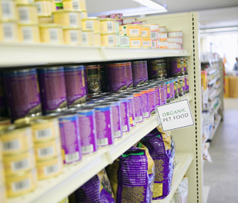 Organic pet food